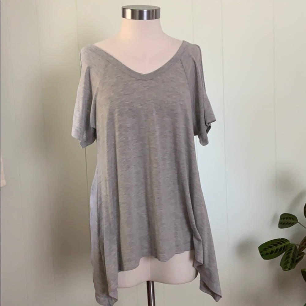 Gray loose shirt